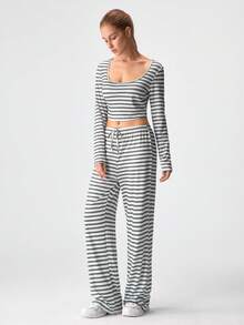 Loungeista 两件套女士圆领长袖上衣+松紧腰裤睡衣套装 - 黑與白 - 查看 5