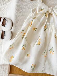 SHEIN Babygirl Mommy&Me 宽松印花吊带夏季度假连衣裙 - 黃色 - 查看 4