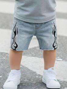 SHEIN Bubblio Baby/Toddler Boys' New Fashion Y2k Distressed Urban Street Style Flame Print Blue Denim Elastic Skinny Jeans Shorts Spring Summer,For Baby Boys Spring/Summer Dailywear Outfits,Boys Streetwear Outfits,Beach Vacation Outfits For Boys,Boys Summer Boho Outfits,Casual Clothes For Boys ,Graphic Jeans Boys,Toddler Short,2-Year-Old Boys Short,Summer Short,Casual Short - Light Wash - View 1