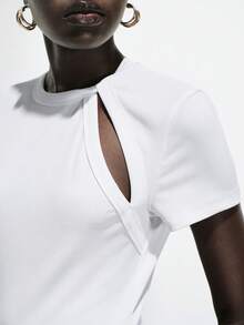 Lumivelle 女士夏季白色T恤，时尚休闲通勤短袖针织罗纹T恤，肩部镂空扭结设计 - 白色 - 查看 2