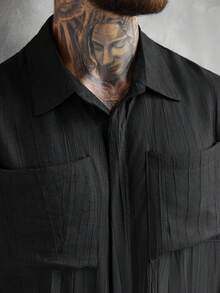 SLATEMANN 男士舒适褶皱面料衬衫，双口袋设计，适合正式或休闲场合，如度假、用餐、办公、居家休闲等，百搭风格，自穿或送礼皆宜。 - 黑色 - 查看 4