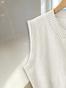 Franclia Women's White Summer Elegant Tea Party Holiday Round Neck Sleeveless Metal Buckle Splice Umbrella Hem Solid Color Fitted Knit Top,Spring/Summer - White - View 4