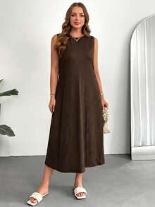 SHEIN Essnce Đầm dài ngang gối màu đen không tay dành cho nữ cỡ lớn, kiểu dáng thường ngày, rộng rãi, thoải mái, cơ bản, đa năng, chất liệu vải mềm mại, phong cách tối giản, kiểu cổ điển, thích hợp mặc đi nhà thờ, đi sân bay, phong cách mùa hè châu Âu, đầm tôn dáng. - màu nâu - Xem 8