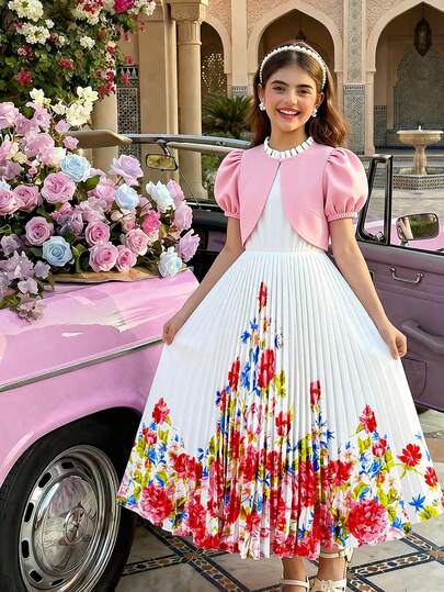 SHEIN Bộ đồ 2 món dành cho bé gái tuổi teen, váy dệt không tay cổ bèo nhún xếp ly với họa tiết bướm và hoa nhiều màu sắc, kết hợp với áo khoác cardigan ngắn màu trơn, thích hợp cho các dịp thường nhật, du lịch, dự tiệc vào mùa xuân/hè.