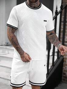 Manfinity CasualCool 男士白色夏季休閒街頭風兩件套，紋理絎縫短袖T恤與短褲套裝，城市度假寬鬆版型日常穿著復古Y2K - 白色 - 查看 6