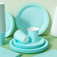 婴儿蓝一次性餐盘、餐巾纸和杯子，派对用品套装，可供 24 人使用，一次性纸质派对餐具，适合生日、婚礼、主题派对、家庭野餐。 - 查看 3