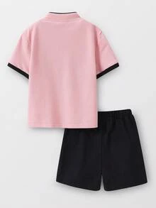 SHEIN Bộ 2 món cho bé trai, gồm áo thun dệt kim cổ bẻ phối màu tương phản, kiểu dáng thoải mái, đa năng, thích hợp mặc hàng ngày, thể thao, dã ngoại, đi học, dự tiệc, nghỉ lễ, chụp ảnh. - Nhiều màu - Xem 2