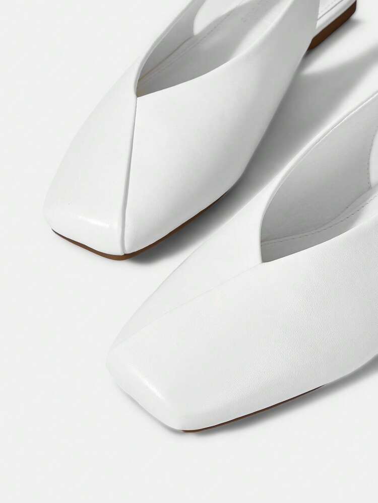 WOMEN SHOES NEW EUROPEAN AND AMERICAN RETRO FASHION PU LEATHER V-CUT SQUARE TOE FLAT BOTTOM SLINGBACK CLOSED TOE SANDALS, WHITE VERSATILE CASUAL SLIP-ON LIGHT, COMFORTABLE, SIMPLE ATMOSPHERE ELEGANT HIGH-END SHOES