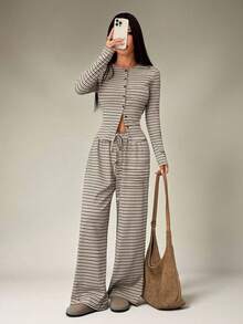 SHEIN PETITE Bộ đồ nữ 2 món gồm áo tay dài cài cúc phía trước kẻ sọc và quần ống rộng, thích hợp cho mùa xuân và hè. - Nhiều màu - Xem 2