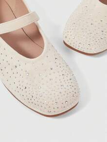 Sleekvia Women's Wanita Vintage Beludru Perancis Temperam Lembut Elegan Berlian Air Sepatu Mary Jane Wanita Satu Kata Button Sepatu Sole Flat - Off-white - View 7