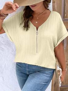 EMERY ROSE Plus Size V-Neck Zipper Decor Textured Fabric Short Sleeve Casual Shirt - Pale Yellow - View 5