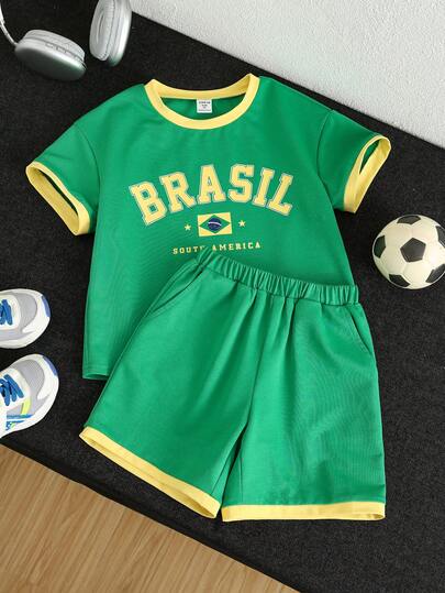 SHEIN Bộ 2 món đồ thể thao thường ngày thoải mái, thời trang tối giản, đa năng và tiện dụng cho bé trai, gồm áo thun ngắn tay và quần short rộng, thích hợp mặc hàng ngày, đi học, dã ngoại, thể thao, mùa xuân/hè, chất liệu nỉ dày dặn, phù hợp cho World Cup bóng đá.