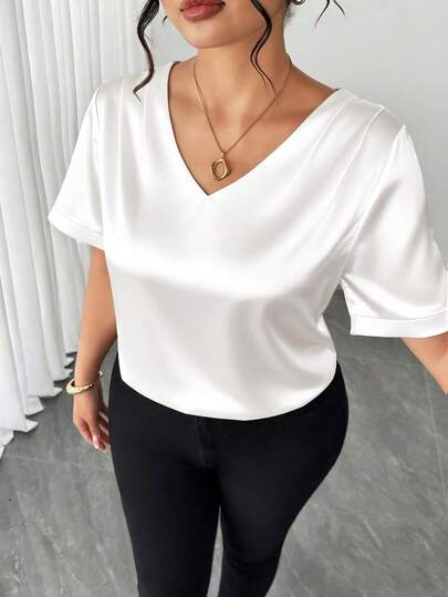 Elenzga Camicia in raso con scollo a V elegante e minimalista, adatta a taglie comode, un outfit casual da ufficio per l'estate.