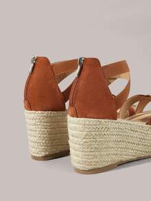 Styleloop Ladies, Straw Twine Cross-Strap Lame Heel Platform Sandals, Vacation Atmosphere, Summer Wear, Travel Essentials - Brown - View 5