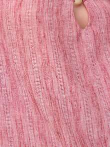 Nöista Áo hồng dáng suông với chất liệu vải có họa tiết và dây đeo mảnh mai. Kiểu dáng nữ tính thoải mái, điểm nhấn là những hạt cườm nhỏ tinh tế ở đường viền cổ. Hoàn hảo cho trang phục mùa hè, mùa xuân, lễ Phục sinh, phong cách Boho, lễ hội hoặc mặc ngoài. - Đỏ - Xem 8