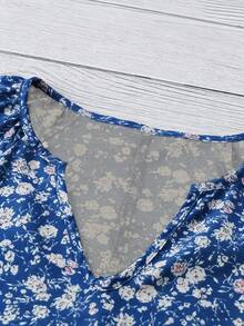 EMERY ROSE Áo kiểu nữ cổ tròn chữ V tay ngắn họa tiết hoa nhí màu xanh lá cây, thích hợp cho mùa hè. - Rửa tối - Xem 3