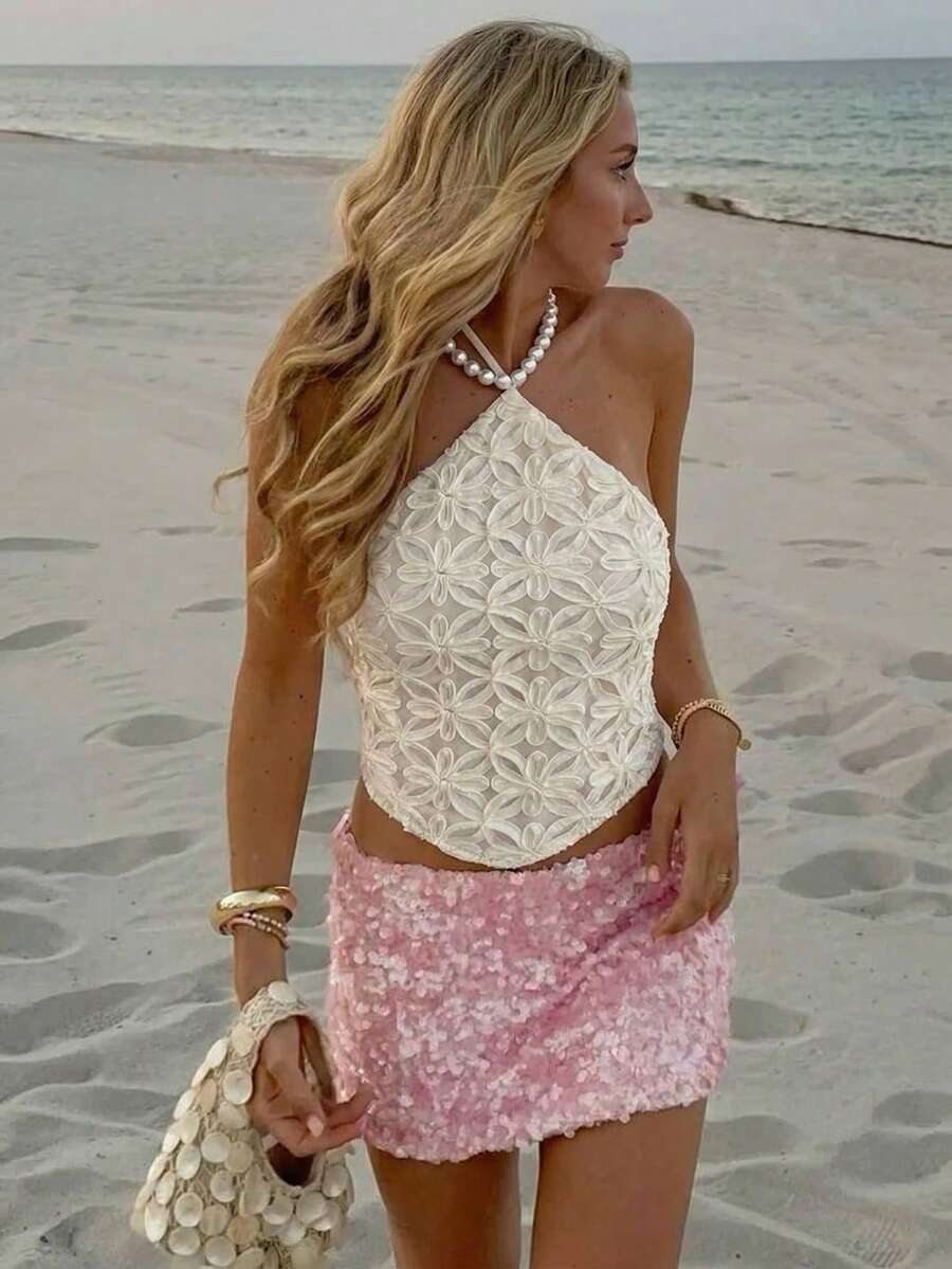 Aloruh 新款春夏浪漫约会婚礼优雅串珠吊带花卉提花露背吊带背心，适合海滩、热带度假、锐舞派对、节日等场合，是女士海滩度假、波西米亚风、热带假日活动的理想之选。粉色猎豹印花女士夏季服装，女士海滩服装，度假服装，女士夏季服装。 - 杏色 - 查看 1