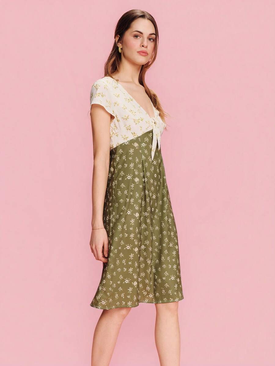 lacRébo Đầm midi phối họa tiết hoa xanh trắng, thắt nơ phía trước, cổ chữ V, kiểu dáng thanh lịch mùa xuân hè, phong cách Pháp, Paris, thích hợp mặc đi dã ngoại, công sở, dự tiệc cưới. - Nhiều màu - Xem 1