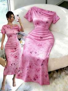 Franclia 女士休闲优雅蝴蝶印花褶皱腰身中长连衣裙，适合日常和度假穿着，春夏款 - 粉色 - 查看 1