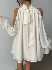 Aloruh 女士夏季新款杏色优雅性感简约时尚浪漫约会婚礼宾客外出派对露肩雪纺迷你连衣裙 - 杏色 - 查看 2