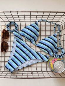 Swim Mod 两件套女士时尚可爱性感沙滩装，适合海滩、游泳池、派对等场合。包括吊带露背上衣和比基尼泳裤，图案随机，例如条纹、星星、金属装饰等。 - 彩色 - 查看 3