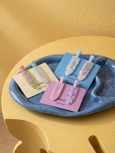 Joivida 2个装韩版水果发夹，可爱葡萄香蕉爪夹，时尚侧刘海夹，色彩缤纷的Y2K美学发卡，小巧防滑发夹，适合细软发质，日常发饰