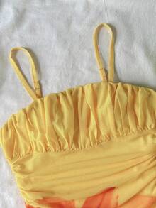 SHEIN 休闲度假西部海滩婚礼宾客着装、毕业早午餐、圣帕特里克节春假、复活节音乐节、优雅波西米亚热带不对称下摆蕾丝针织抹胸迷你连衣裙，春夏 - 彩色 - 查看 4