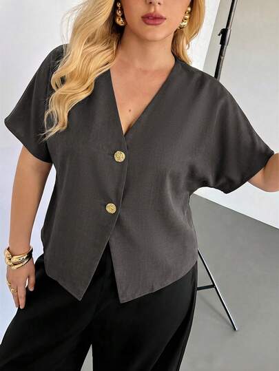 Auralis Áo blazer cỡ lớn, cổ chữ V, tay ngắn, cài cúc phía trước, thiết kế tối giản.