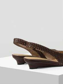 MOTF 尖头女式高跟鞋适合情人节、春天、春假、复活节、圣诞节和其他场合。 - 咖啡棕 - 查看 3