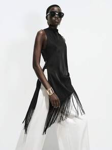 Lumivelle 女士黑色缎面衬衫，垂褶领口，高开衩设计，流苏拼接，优雅浪漫复古风，适合春夏各种场合，如休闲、机场、约会、时装秀、派对、婚礼等。 - 黑色 - 查看 1