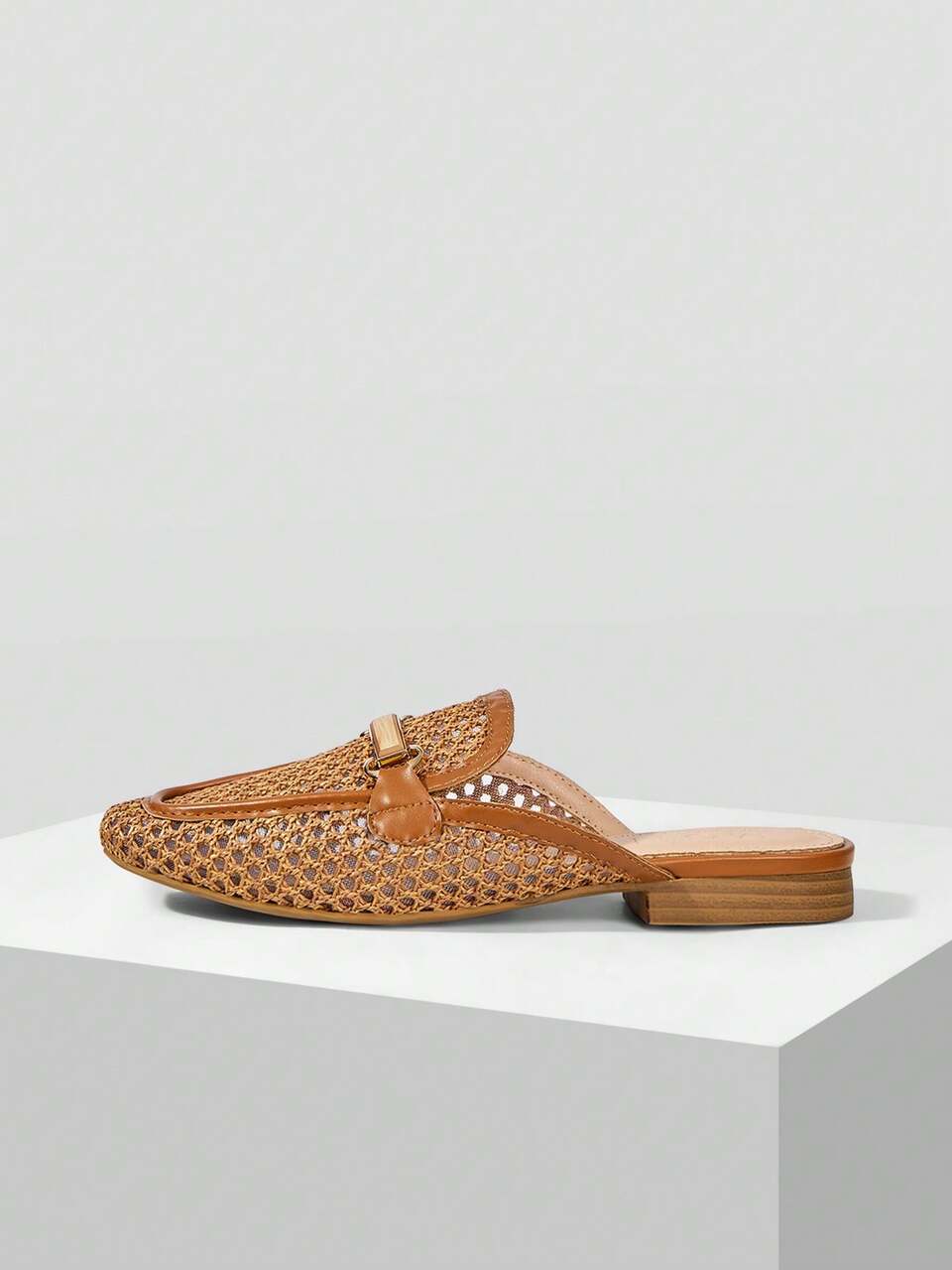 BUCKLE SIMPLE AND GENEROUS FASHION VERSATILE LEISURE WORKPLACE COMMUTE EMPTY WOMEN FLAT SHOES