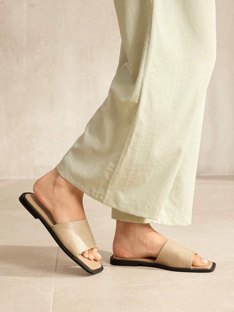 WOMEN SHOES SUMMER EXPLOSION RETRO FASHION APRICOT PU LEATHER STONE PATTERN SEXY SQUARE TOE OPEN TOE FLAT BOTTOM SLIPPERS SIMPLE ATMOSPHERE VERSATILE CASUAL COMFORTABLE LIGHTWEIGHT HIGH SENSE BEACH SANDALS SPRING SHOES