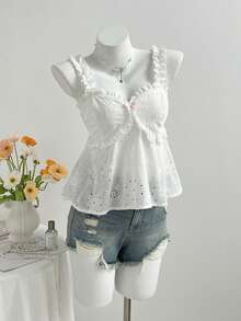 Flirla Camiseta sin mangas casual y dulce con volantes bordados en blanco para mujer, versátil para salidas, citas, adecuada para primavera/verano, temporada de vuelta al colegio - Blanco - Ver 3