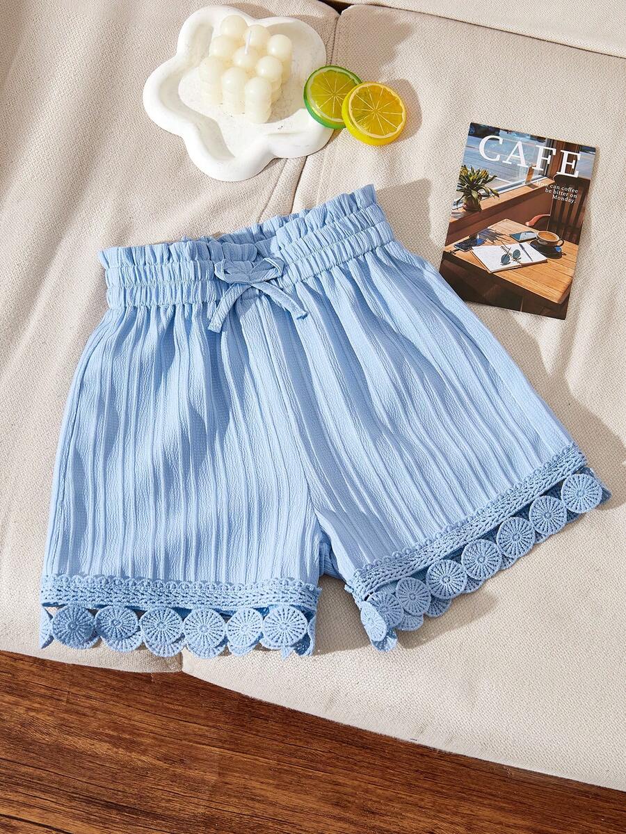 Quần short dáng rộng màu xanh dương cho bé gái (cỡ nhỏ), chất liệu vải có họa tiết, cạp chun, viền bèo nhún, thích hợp mặc mùa hè. - Màu xanh lam - Xem 1