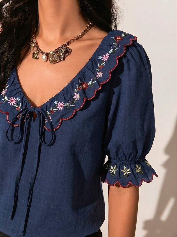 Poéselle Blus Wanita Lengan Pendek Leher V dengan Bordir Bunga dan Tali Depan, Atasan Liburan Musim Panas Gaya Boho Motif Bunga Biru Tua