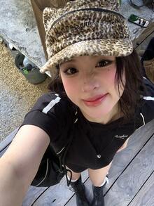 DAZY Women's American Style V-Neck Short Sleeve T-Shirt, Black, Fitted, Sports Design, Summer 2025 New Arrival - Black - View 11