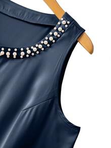 GlowEve CURVE 大码时尚休闲法式浪漫复古优雅通勤珍珠装饰吊带衫 - 藏蓝色 - 查看 4