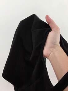 Amplova Bộ 2 món dành cho nữ: Áo camisole bó sát mới với chi tiết cúp ngực gợi cảm và quần short skinny cạp siêu thấp. - màu đen - Xem 11