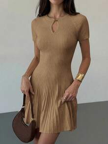 Aloruh Women's Elegant Commuter Minimalist Beige Knit A-Line Dress - Khaki - View 5