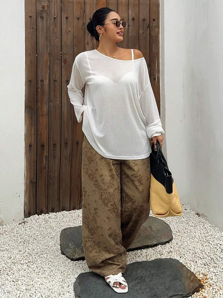 Dazy Plus Cutout Shoulder Hem Slit Plus Size Loose Batwing Tunic Top, Vacation Style, Plus Size Women, White, Spring/Summer