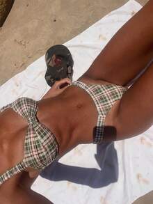 Bộ bikini hai mảnh buộc cổ màu xanh lá cây và đỏ kẻ caro mới, thích hợp cho kỳ nghỉ biển, mùa xuân/hè. - Nhiều màu - Xem 1