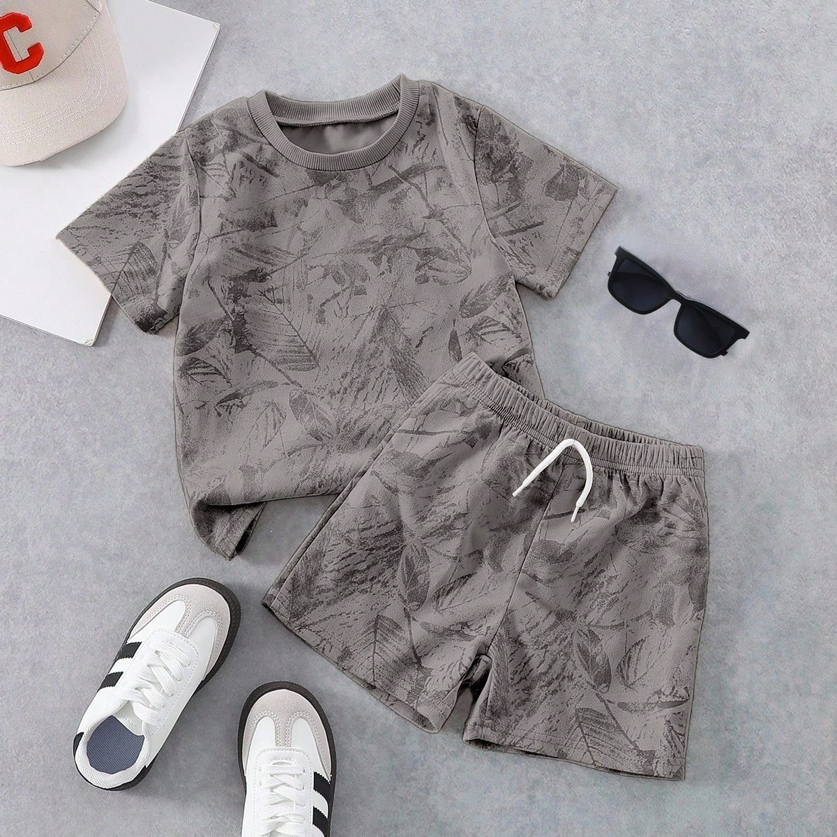 Set de 2 piezas Camiseta de unicolor + Pantalones cortos casuales para niño pequeño, adecuado para uso diario, escuela, viajes, juegos al aire libre
