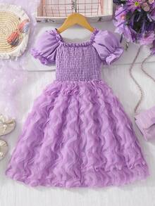 Glamorique Kids 女童甜美优雅薰衣草色短袖连衣裙，春夏泡泡袖荷叶边下摆+珍珠纽扣装饰波浪裙摆，适合日常穿着、派对、聚会等场合。 - 紫色 - 查看 2