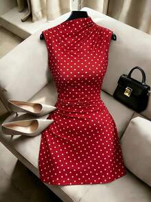 SHEIN Franclia Đầm ngắn dáng chữ A không tay, chấm bi màu đỏ tía, cổ yếm, thanh lịch dành cho nữ, kiểu dáng retro gợi cảm, thích hợp cho hẹn hò, dự tiệc hoặc cocktail. - Đỏ - Xem 1