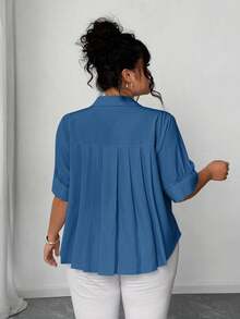 Elenzga 大码女士优雅端庄纯色泡泡袖短袖衬衫，后背褶裥设计，A字下摆，全纽扣前襟 - 藍色 - 查看 3