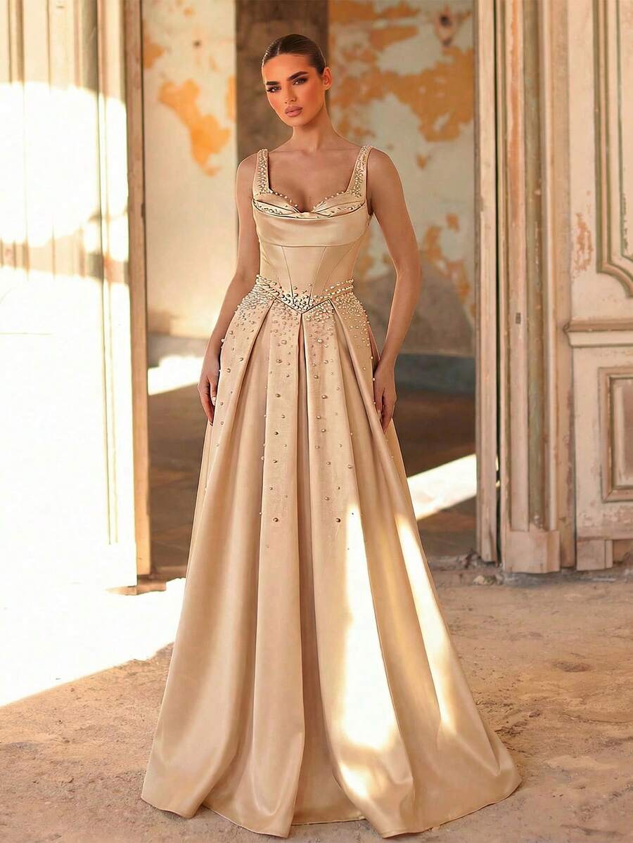 Aureia 优雅浪漫时尚卡其色缎面无肩带串珠装饰超大裙摆正式派对礼服、婚礼宾客礼服、卡其色连衣裙、时尚优雅连衣裙、伴娘礼服、正式晚礼服
