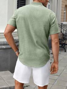 Manfinity CasualCool Bộ 2 món áo sơ mi tay ngắn màu xanh lá cây và quần short màu trắng có túi cho nam - màu xanh lá - Xem 2