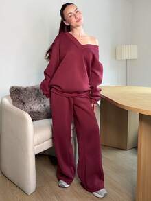 Abrilcols 2pcs/Set Women's Burgundy V-Neck Oversized Fluffy Fleece Elastic Loose Sweatshirt And Sweatpants, Casual Autumn/Winter Christmas - Red Violet - View 1