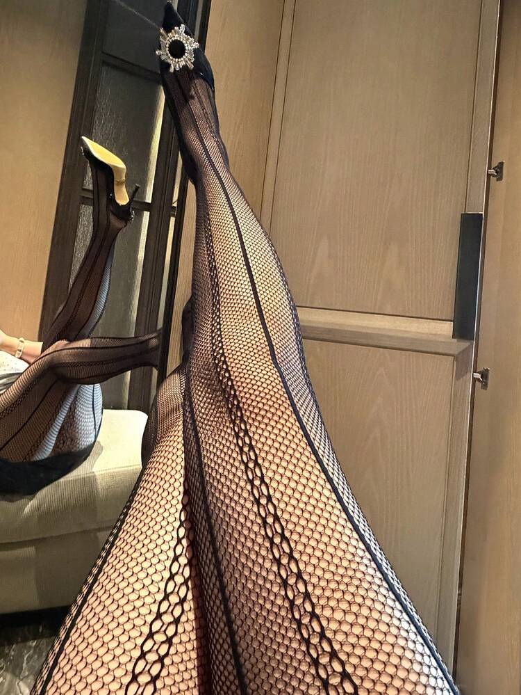 Dazy Plus Plus Size Women's Sexy Hollow Striped Fashionable Leggings