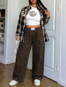 SHEIN EZwear Women's Plus Size Leopard Print Wide Leg Jeans,Brown Winter Casual Everyday Loose Elastic Waist Straight Leg Pants,Baggy Animal Print Trousers - Khaki - View 4